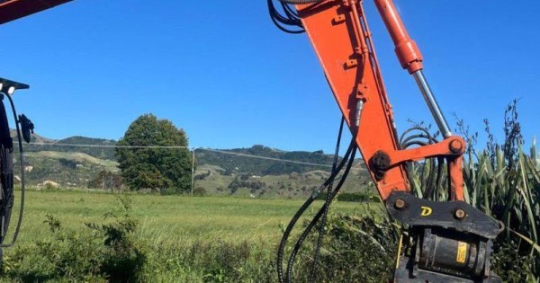 case study: robur hire dipperfox case study - final drive replacement